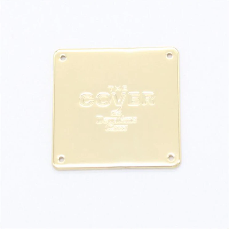 Custom Zinc Alloy Embossed Golden Metal Label for Clothing, Decorative Hand Sewing Tags, 31mm * 31mm
Custom Zinc Alloy Embossed Golden Metal Label for Clothing, Decorative Hand Sewing Tags, 31mm * 31mm