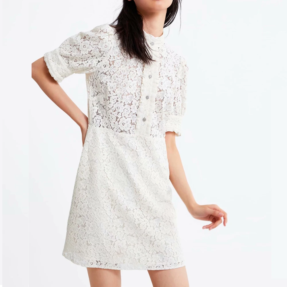 2019 summer Women High collar dress with ruffle and short sleeve LACE DRESS WITH JEWEL BUTTON dresses belted Dress Women
2019 summer Women High collar dress with ruffle and short sleeve LACE DRESS WITH JEWEL BUTTON dresses belted Dress Women
