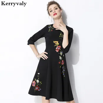 Spring Women Retro Floral Embroidery Dress Vetement Femme 2020 Robe Vintage Black Party Dress Tunique Femme Zomer Jurk K6685
Spring Women Retro Floral Embroidery Dress Vetement Femme 2020 Robe Vintage Black Party Dress Tunique Femme Zomer Jurk K6685