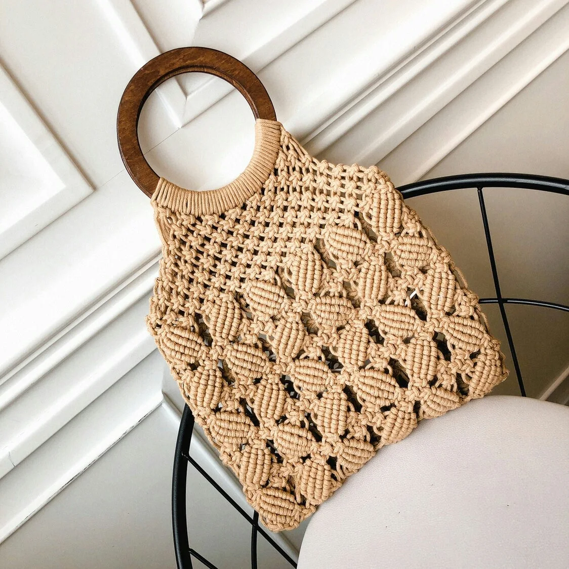 LOVELY 2019 Spring Xia Xinkuan Korea Package Hollow Out Sandy Beach Package Network Rosewood Ring Handbag Woman Handle Bag
LOVELY 2019 Spring Xia Xinkuan Korea Package Hollow Out Sandy Beach Package Network Rosewood Ring Handbag Woman Handle Bag
