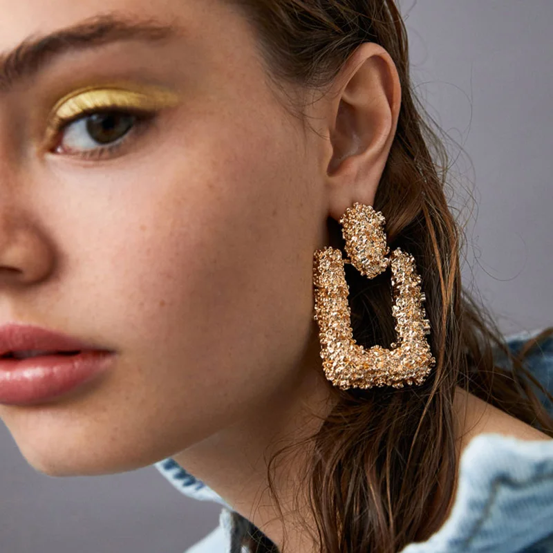 FASHIONSNOOPS Hot Brand Punk Trendy Statement Metal Drop Earring Geometric Earrings za Jewelry Wholesale
FASHIONSNOOPS Hot Brand Punk Trendy Statement Metal Drop Earring Geometric Earrings za Jewelry Wholesale