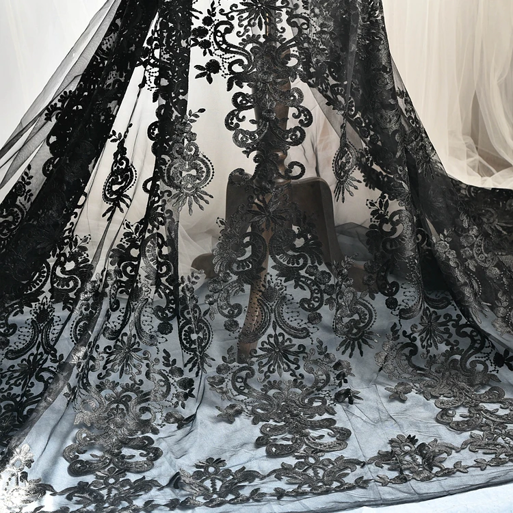 Luxury Wedding Dress Lace Fabric One-piece Cloth Classic Mesh Flower Embroidered Lace Fabric DIY Material Width 150cm 1meter
Luxury Wedding Dress Lace Fabric One-piece Cloth Classic Mesh Flower Embroidered Lace Fabric DIY Material Width 150cm 1meter