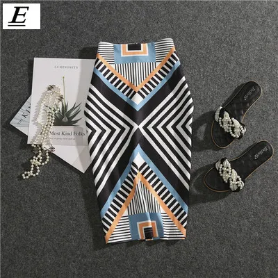 2019 Summer Style Pencil Skirt Women High Waist Green Skirts Vintage Elegant Bodycon Floral Print Midi Skirt
2019 Summer Style Pencil Skirt Women High Waist Green Skirts Vintage Elegant Bodycon Floral Print Midi Skirt