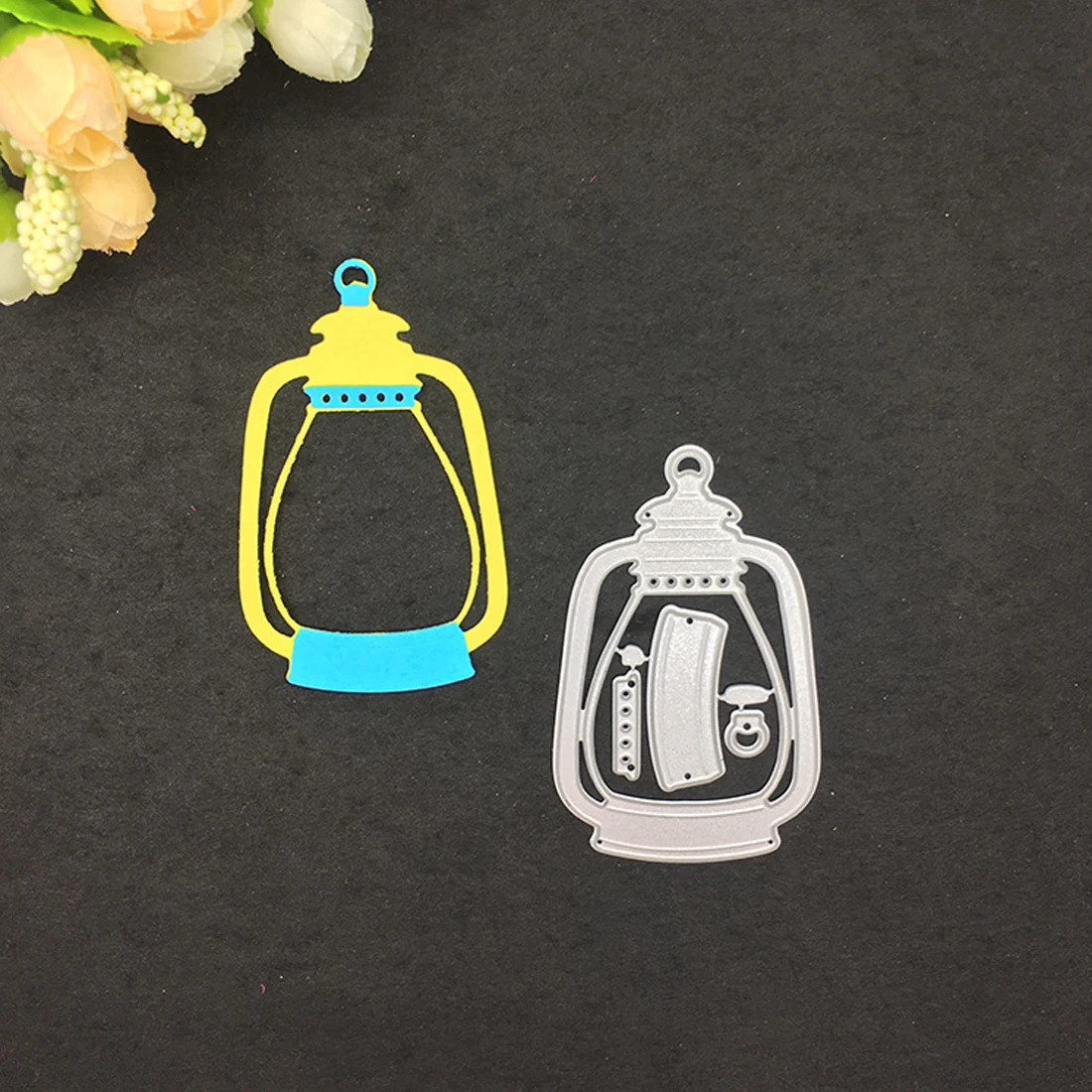 Decorative Scrapbooking Vintage Lamp Metal Dies Cutting Steel Craft Dies Cuts Stamps Embossing Paper Stencil Lantern Light 1Pc
Decorative Scrapbooking Vintage Lamp Metal Dies Cutting Steel Craft Dies Cuts Stamps Embossing Paper Stencil Lantern Light 1Pc