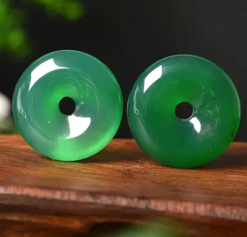 Natural green chalcedony men and women ice type transport security green safe buckle pendant cb10#
Natural green chalcedony men and women ice type transport security green safe buckle pendant cb10#