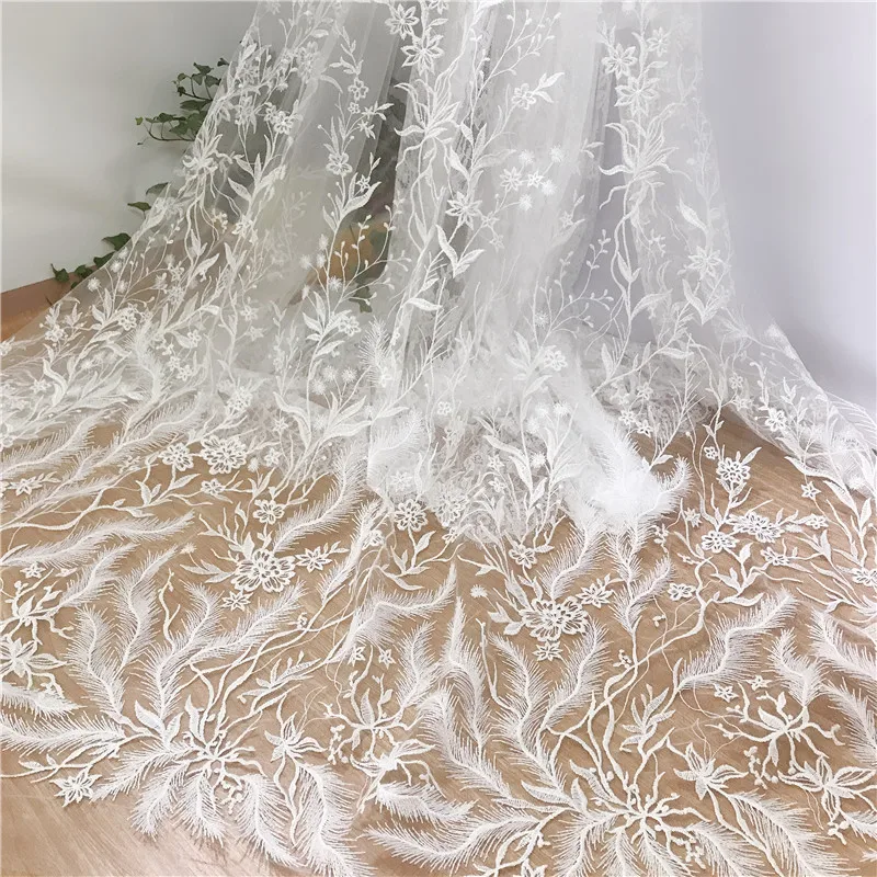 2019 Latest Off white exquiste floral mesh bride wedding dress embroidery french lace DIY home decoration garment lace
2019 Latest Off white exquiste floral mesh bride wedding dress embroidery french lace DIY home decoration garment lace