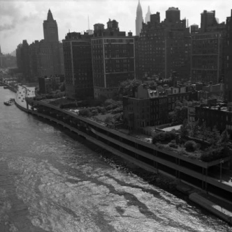 USA New York State New York city waterfront Poster Print (24 x 36)