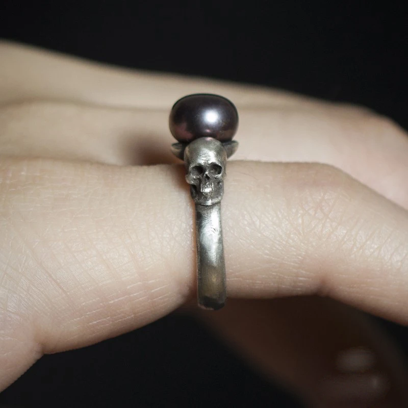 Original Design Handmade Silver Pearl Ring Personality 925 Silver Enamel Ring Female Customized Size
Original Design Handmade Silver Pearl Ring Personality 925 Silver Enamel Ring Female Customized Size