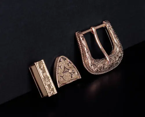 ROCK WESTERN COWBOY GOLD FLORAL ENGRAVED BELT BUCKLE SET FITS 30MM LEATHER STRAP
ROCK WESTERN COWBOY GOLD FLORAL ENGRAVED BELT BUCKLE SET FITS 30MM LEATHER STRAP