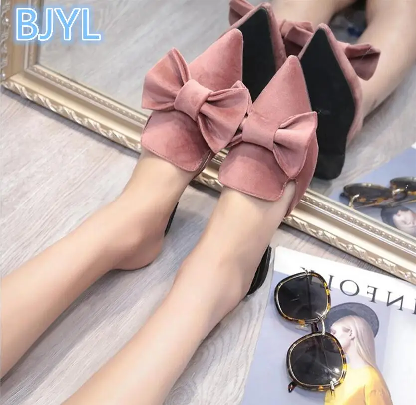 BJYL 2018 new velvet bow sandals female pointed slippers brand designer bow tie ladies summer shoes fashion wear flat bottom
BJYL 2018 new velvet bow sandals female pointed slippers brand designer bow tie ladies summer shoes fashion wear flat bottom