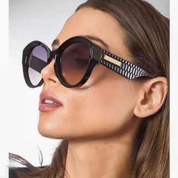 Fashion Luxury Sunglasses Men Women Brand Designer Sun Glasses For Male Ladies Female Big Frame UV400 Oculos ZJ1010
Fashion Luxury Sunglasses Men Women Brand Designer Sun Glasses For Male Ladies Female Big Frame UV400 Oculos ZJ1010