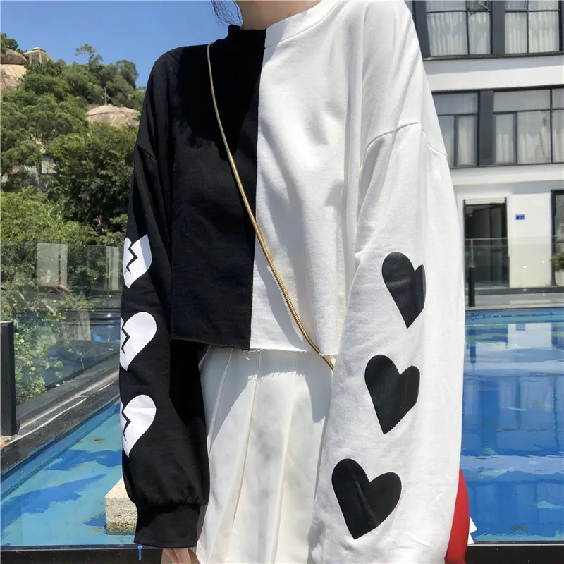 Patchwork Contrast Love Heart Graphic Print Loose Crop Top Korean Pretty Short Sweatshirt Thin Hoodies Pullover Harajuku Kpop T
Patchwork Contrast Love Heart Graphic Print Loose Crop Top Korean Pretty Short Sweatshirt Thin Hoodies Pullover Harajuku Kpop T