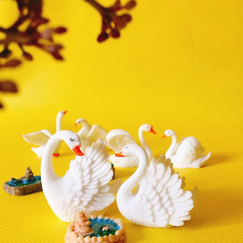 6 pcs/white swan couple/miniatures/lovely elegant animals/fairy garden gnome/terrarium decoration/crafts/figurine/diy supplies
6 pcs/white swan couple/miniatures/lovely elegant animals/fairy garden gnome/terrarium decoration/crafts/figurine/diy supplies
