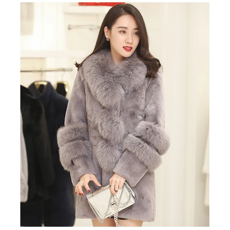 Winter Faux fox fur collar Coats Outerwear 2018 Autumn runway fashion thick warm slim Party long Faux leather rabbit fur coat
Winter Faux fox fur collar Coats Outerwear 2018 Autumn runway fashion thick warm slim Party long Faux leather rabbit fur coat