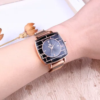 Ladies Designer Watches Luxury Watch Women 2020 Quartz Watch Woman's High-end Blue Glass Life Waterproof Distinguished relogio
Ladies Designer Watches Luxury Watch Women 2020 Quartz Watch Woman's High-end Blue Glass Life Waterproof Distinguished relogio