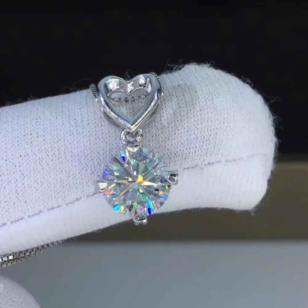 1ct Carat Moissanite Pendant necklace 4 Prong setting 6.5mm Moissanite S925 Pure Silver PlatinumPlated pendants VVS1 Free Chain
1ct Carat Moissanite Pendant necklace 4 Prong setting 6.5mm Moissanite S925 Pure Silver PlatinumPlated pendants VVS1 Free Chain