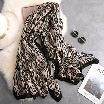 2020 Luxury Spring Scarf Leopard Zabra Pattern Viscose Shawl Scarf Ladies Long Pashminas Bandana Sjaal Echarpe Bufanda Mujer
2020 Luxury Spring Scarf Leopard Zabra Pattern Viscose Shawl Scarf Ladies Long Pashminas Bandana Sjaal Echarpe Bufanda Mujer