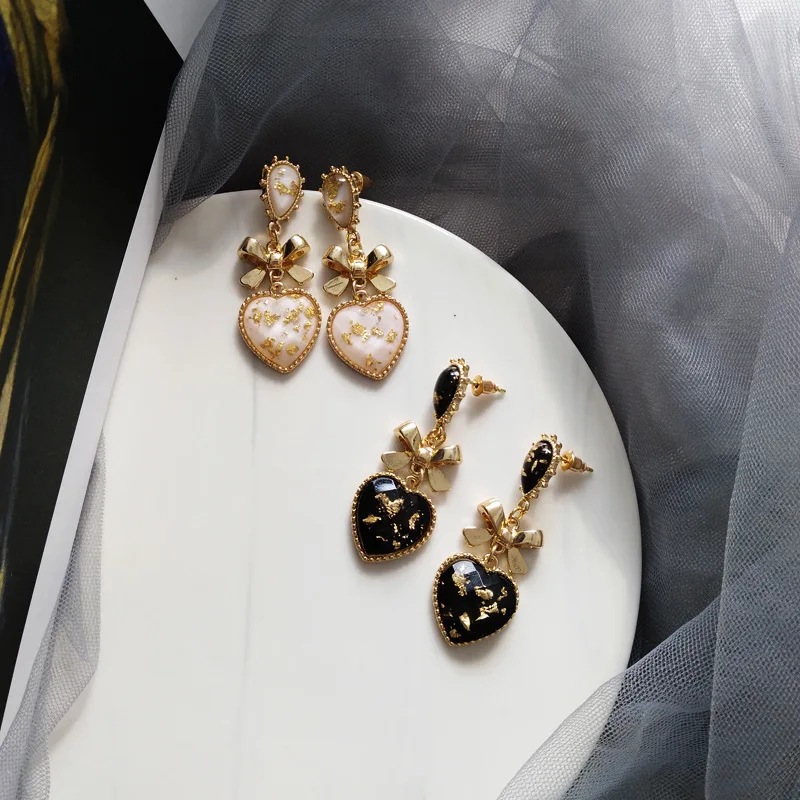 Multicolor Resin Clip on Earrings for Girls Black White Exquisite Metal Peach Bowknot Love Heart Clip Earrings Without Piercing
Multicolor Resin Clip on Earrings for Girls Black White Exquisite Metal Peach Bowknot Love Heart Clip Earrings Without Piercing