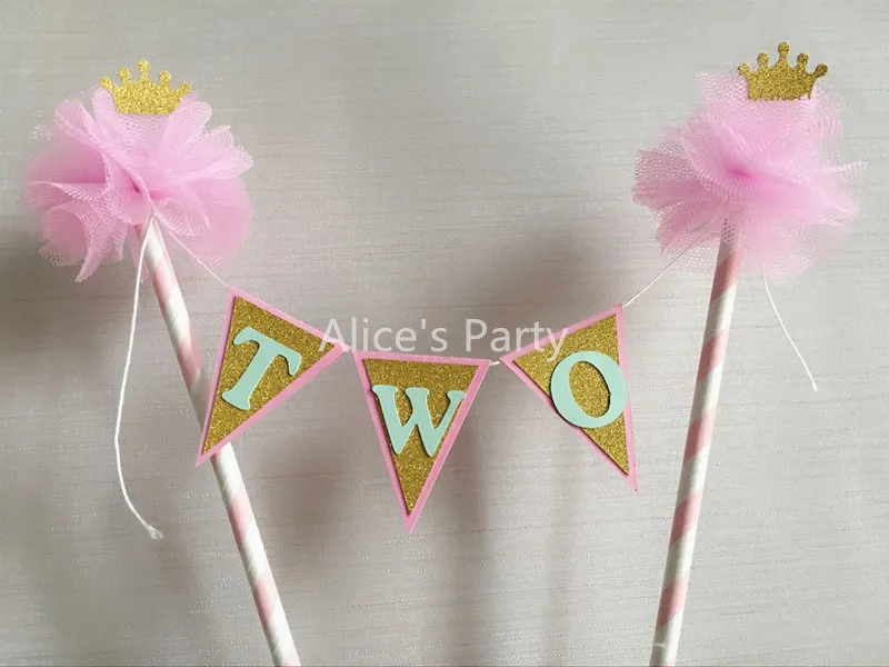 Customized Age 2 Cake Banners Girl TWO Years Birthday Party Cake Topper Bunting Pink Mint Gold Yarn Flowers Smash Cake Flag
Customized Age 2 Cake Banners Girl TWO Years Birthday Party Cake Topper Bunting Pink Mint Gold Yarn Flowers Smash Cake Flag