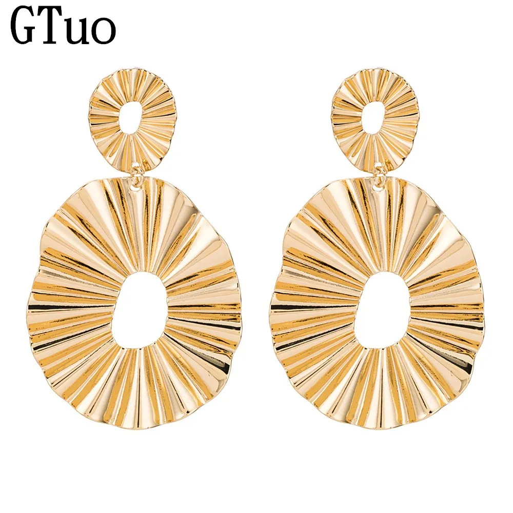 New Irregular Wave Round Hollow Earring for Women Geometric Scallop 2018 Exaggerated Drop Earring Female Statement Jewelry 2163
New Irregular Wave Round Hollow Earring for Women Geometric Scallop 2018 Exaggerated Drop Earring Female Statement Jewelry 2163