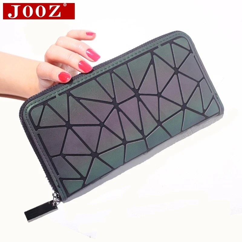 JOOZ Fashion Brand Luminous Women Long Wallets Geometric Lattice Women Clutch Purse Female Credit Card Holder PVC material
JOOZ Fashion Brand Luminous Women Long Wallets Geometric Lattice Women Clutch Purse Female Credit Card Holder PVC material