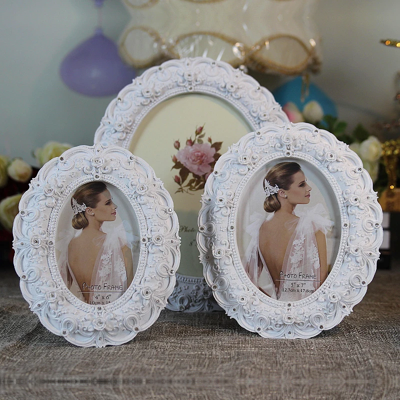 white resin Photo frame pendulum resin frame creative European minimalist studio wedding photo frame
white resin Photo frame pendulum resin frame creative European minimalist studio wedding photo frame