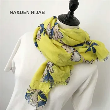 spring New style cotton Thin yellow print scarf Fashion whiskers decorate silk scarves Lady's printed shawl 10pcs/lot fast ship
spring New style cotton Thin yellow print scarf Fashion whiskers decorate silk scarves Lady's printed shawl 10pcs/lot fast ship