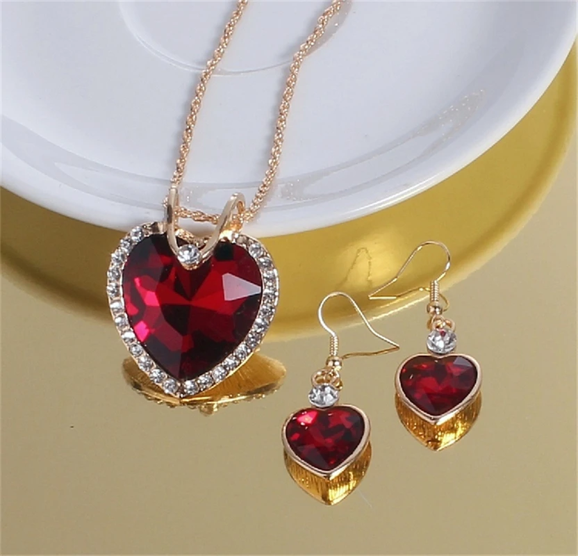 2018 New Luxury heart-shaped Austrian crystal zircon earrings necklace jewelry set earrings for women wholesale
2018 New Luxury heart-shaped Austrian crystal zircon earrings necklace jewelry set earrings for women wholesale