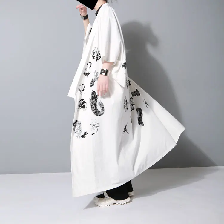 2017 Spring And Summer Tide Brand Japanese Style And Wind Printing Loose Robe Coat Men And Women With The Same Paragraph 2 Color
2017 Spring And Summer Tide Brand Japanese Style And Wind Printing Loose Robe Coat Men And Women With The Same Paragraph 2 Color