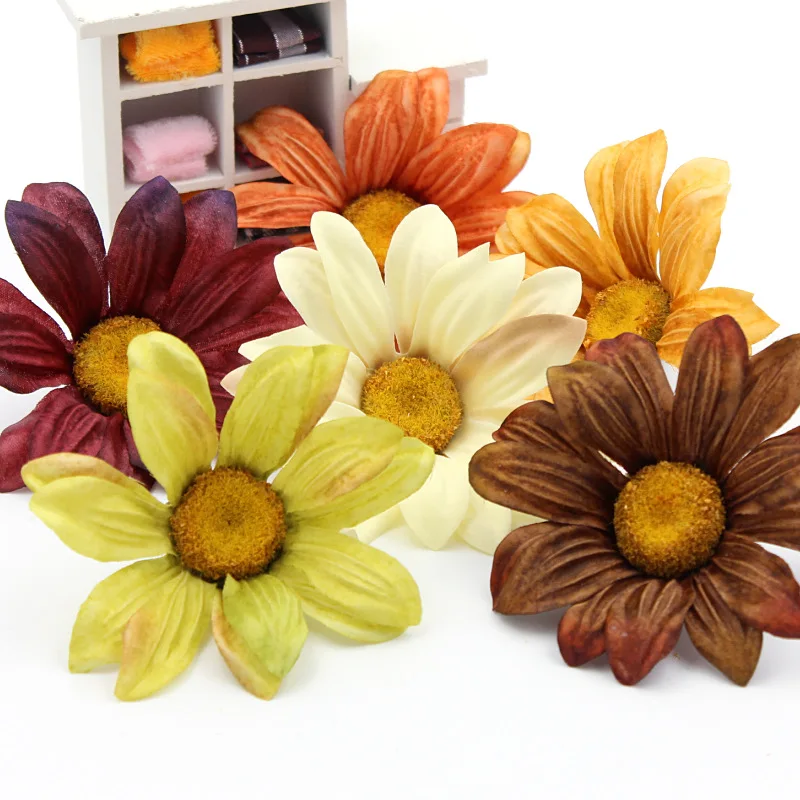 5pcs/lot 10.5Cm New style Sunflower Flower heads Daisy wreath pectoral flower bouquet Wedding dress Decorative wreaths materials
5pcs/lot 10.5Cm New style Sunflower Flower heads Daisy wreath pectoral flower bouquet Wedding dress Decorative wreaths materials
