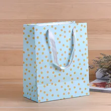 Wedding Decoration Clothes Paper Bag With Handle Party Favor Candy Flower Bag Merry Christmas Gift Wrap
Wedding Decoration Clothes Paper Bag With Handle Party Favor Candy Flower Bag Merry Christmas Gift Wrap