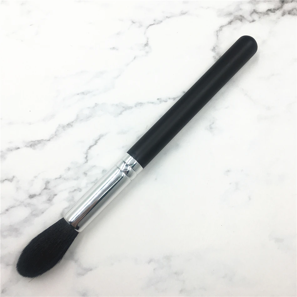 High Quality Goat Hair Flame Shape Tapered T Area Highlighter Brush Blush Contour Makeup Blender Brush M438
High Quality Goat Hair Flame Shape Tapered T Area Highlighter Brush Blush Contour Makeup Blender Brush M438