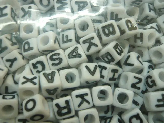 #02 DIY beads 320pcs/lot USD4.99 7*7mm Mixed Plastic Alphabets Letters Spacer square Bead 70g/bag
#02 DIY beads 320pcs/lot USD4.99 7*7mm Mixed Plastic Alphabets Letters Spacer square Bead 70g/bag