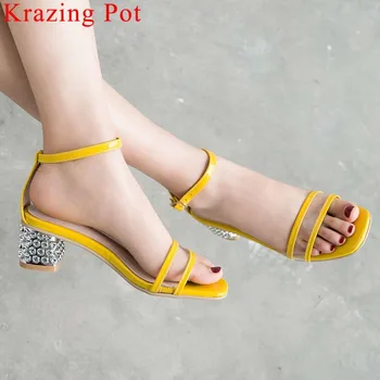 Large size hot selling high quality peep toe buckle strap genuine leather summer streetwear elegant chunky heels sandals L8f2
Large size hot selling high quality peep toe buckle strap genuine leather summer streetwear elegant chunky heels sandals L8f2