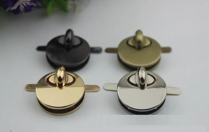10pcs Gold bronze sliver black handbag hardware metal turn lock buckles leather purses handbags shoulder women fashion bag locks
10pcs Gold bronze sliver black handbag hardware metal turn lock buckles leather purses handbags shoulder women fashion bag locks