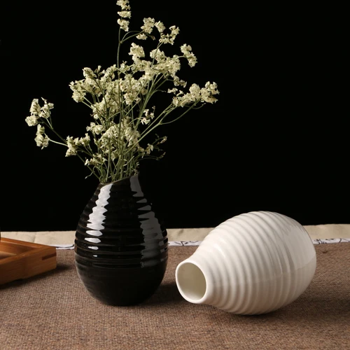 white/black ceramic vase home decor desktop vase waterdrop shape flower pots handmade wedding vases
white/black ceramic vase home decor desktop vase waterdrop shape flower pots handmade wedding vases