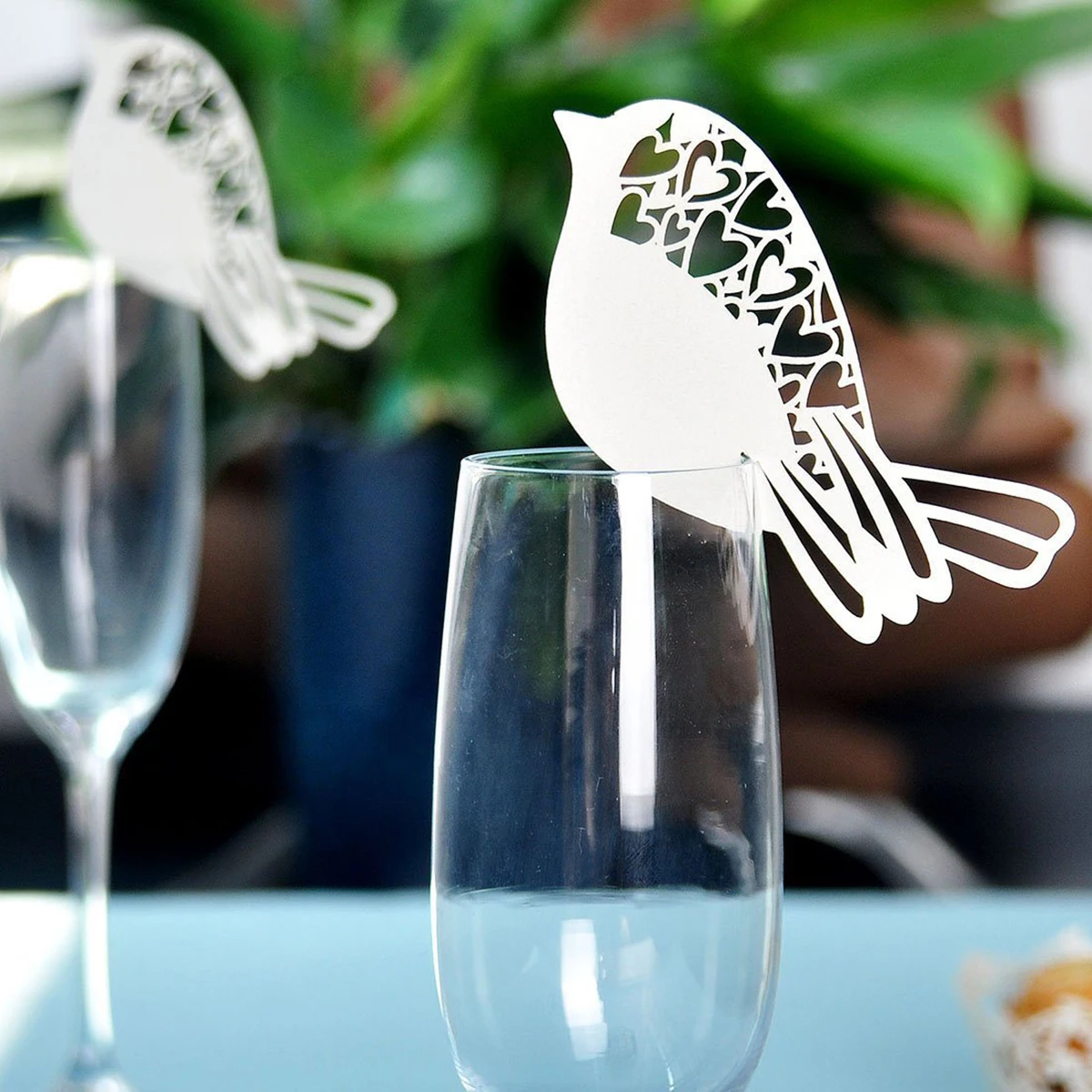 50pcs Laser Cut Ivory Love Bird Wedding Supplies Name Place Card Holder Wedding Party Table Wine Glass Decoration Party Event
50pcs Laser Cut Ivory Love Bird Wedding Supplies Name Place Card Holder Wedding Party Table Wine Glass Decoration Party Event