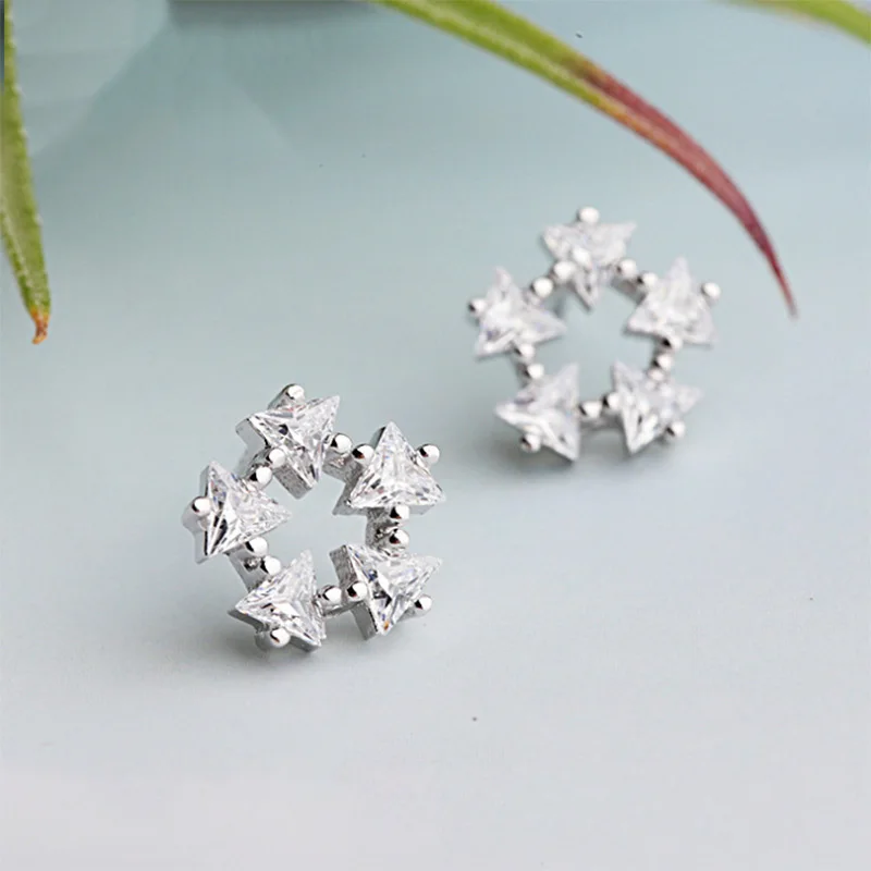 925 Sterling Silver Zircon Triangle Stud Earrings for Women Girls Minimalist Geometric Round Circle Exquisite Femme S925 Jewelry
925 Sterling Silver Zircon Triangle Stud Earrings for Women Girls Minimalist Geometric Round Circle Exquisite Femme S925 Jewelry