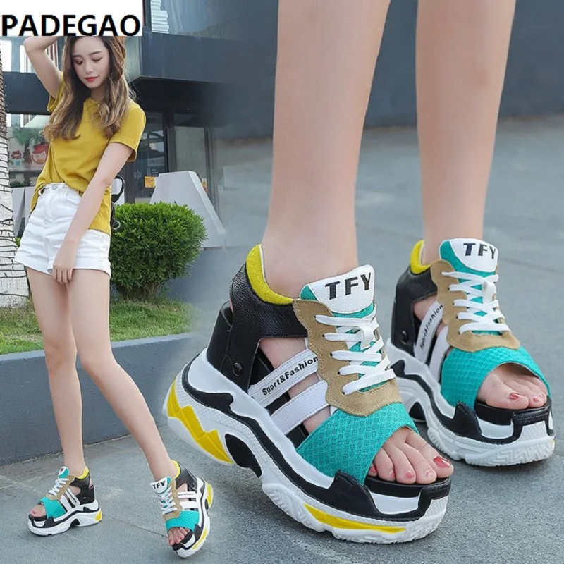 Sandals women's summer 2019 new increase in women's shoes was thin hollow cutaway thick-soled casual sports sandals
Sandals women's summer 2019 new increase in women's shoes was thin hollow cutaway thick-soled casual sports sandals