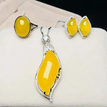 C13#925 silver inlaid natural chalcedony set, the jade face is clean and translucent
C13#925 silver inlaid natural chalcedony set, the jade face is clean and translucent