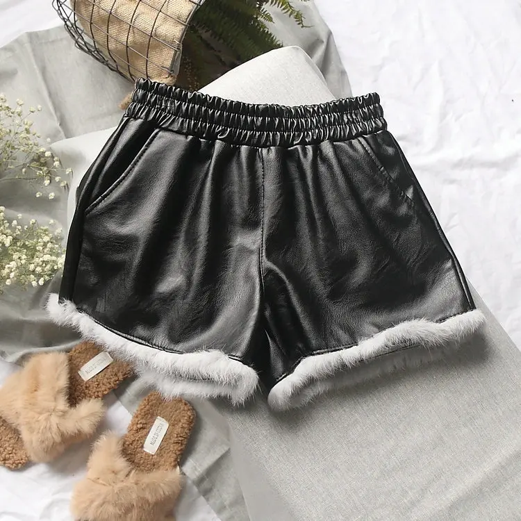 Fake fur Fox fur Pu Shorts Women Winter 2017 New High Waist Wide Shorts High quality Leather Shorts WH03
Fake fur Fox fur Pu Shorts Women Winter 2017 New High Waist Wide Shorts High quality Leather Shorts WH03