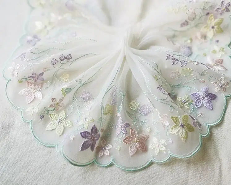 1 Meter/lot 14cm Width Colorful Embroidered Tull Lace Trim Flower Lace Fabric Textile Accessories
1 Meter/lot 14cm Width Colorful Embroidered Tull Lace Trim Flower Lace Fabric Textile Accessories
