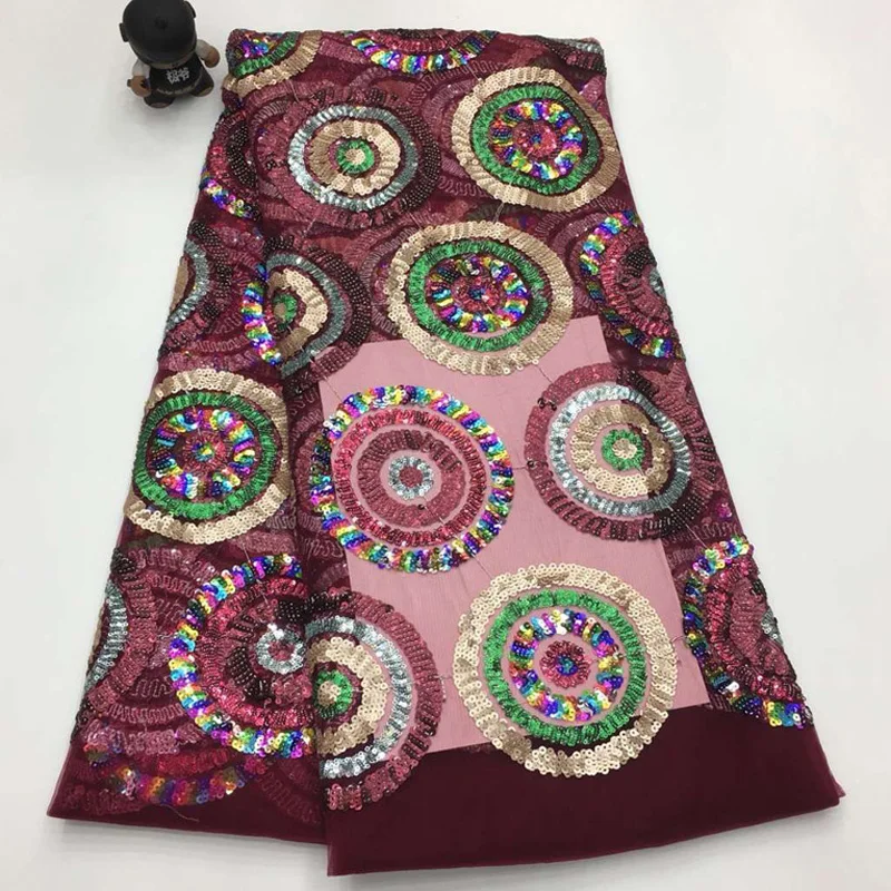 Free shipping (5yards/pc) 2019 new multicolored African sequins French net lace fabric with embroidery for party dress FSQX18
Free shipping (5yards/pc) 2019 new multicolored African sequins French net lace fabric with embroidery for party dress FSQX18