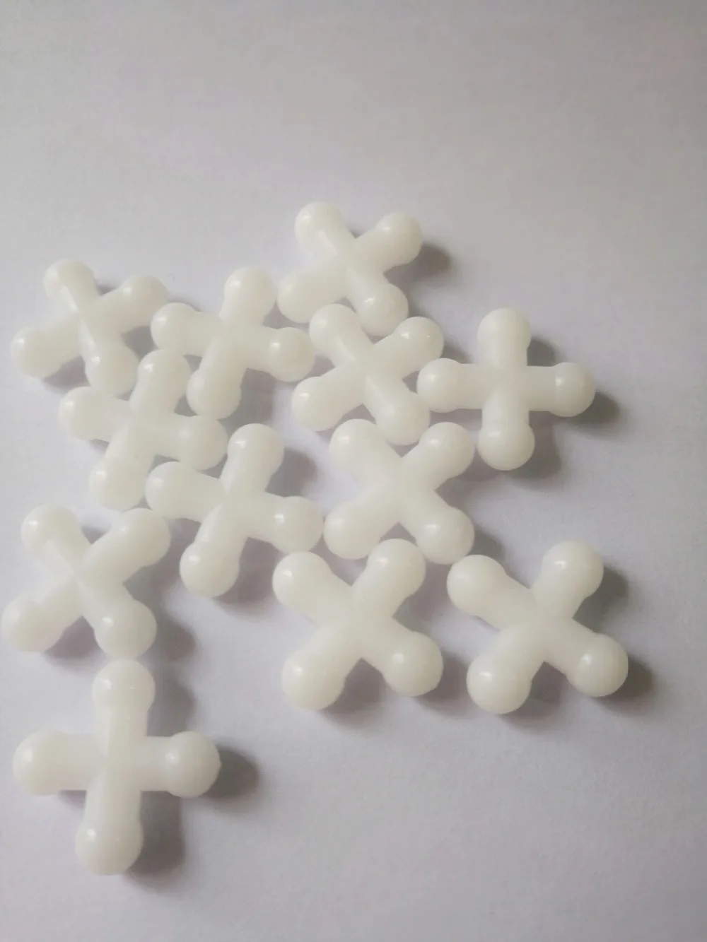 21x6.5mm white cross shape plastic joint beads fit for 9.5mm skeleton joint for toy joint skeleton accessories--30pcs/lot
21x6.5mm white cross shape plastic joint beads fit for 9.5mm skeleton joint for toy joint skeleton accessories--30pcs/lot