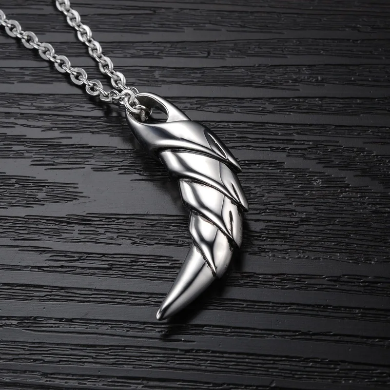 1 pcs Fashion Stainless Steel with Blue Crystal Wolf Tooth Pendant Necklace for Men Jewelry Gift Hot sale 
1 pcs Fashion Stainless Steel with Blue Crystal Wolf Tooth Pendant Necklace for Men Jewelry Gift Hot sale