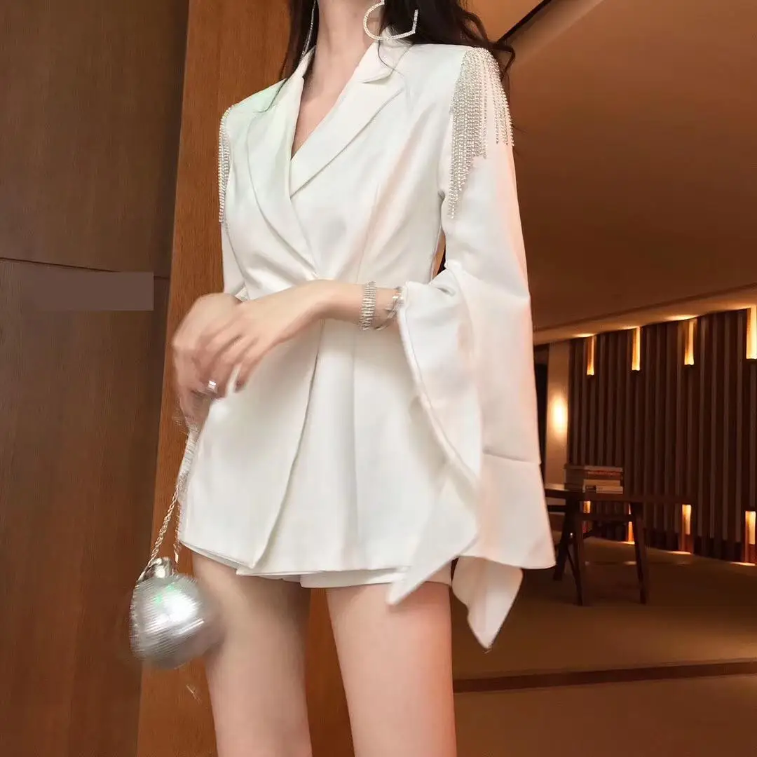 GETSPRING Women Set Women Suit Suits Flare Sleeve Diamond Tassel Suit Coat High Waist Shorts Black White 2 Piece Set Women 2019
GETSPRING Women Set Women Suit Suits Flare Sleeve Diamond Tassel Suit Coat High Waist Shorts Black White 2 Piece Set Women 2019