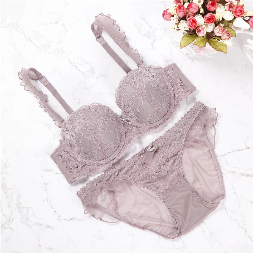 2019 New Sexy Women Bra set Silk Lace Flower Push up Big size Underwear Bow Bra and Hollow out Panties High Quality
2019 New Sexy Women Bra set Silk Lace Flower Push up Big size Underwear Bow Bra and Hollow out Panties High Quality