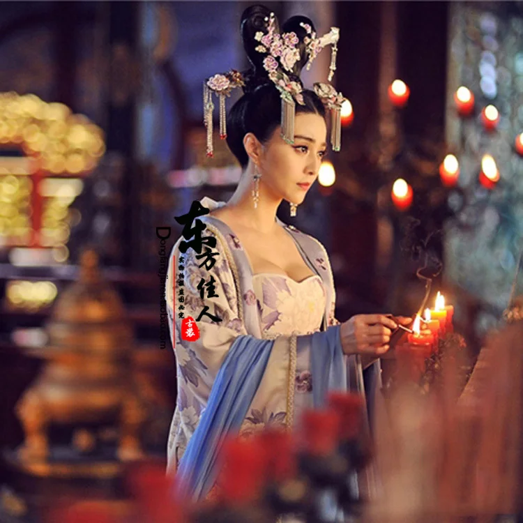 Blue White Peony Embroidery Costume TV Drama Legend of Tang Empress Wu Meiniang Actress Costume Gorgeous Actual Product
Blue White Peony Embroidery Costume TV Drama Legend of Tang Empress Wu Meiniang Actress Costume Gorgeous Actual Product