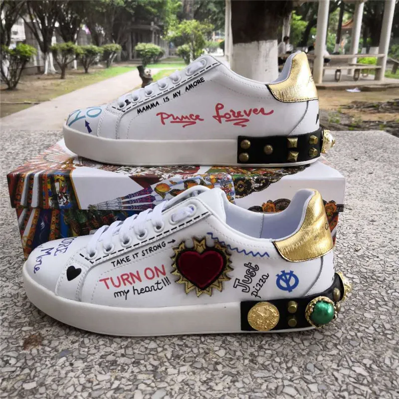 Hanbaidi Luxury Handmade String Beads Mens Sneakers Runway Genuine Leather White Low Top Mens Casual Shoes Round Toe Flats Men 
Hanbaidi Luxury Handmade String Beads Mens Sneakers Runway Genuine Leather White Low Top Mens Casual Shoes Round Toe Flats Men