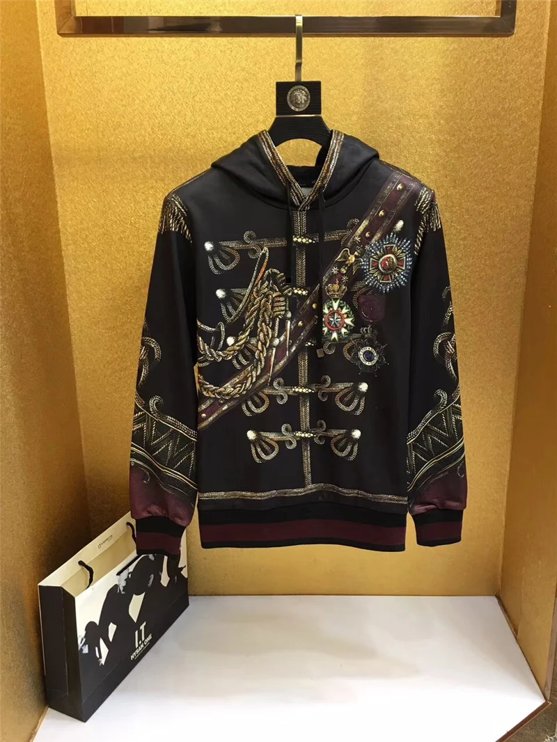 2018 autumn new fashion arrival designer hoodies sweatshirts badges royal print clothing outwear coat for men punk style
2018 autumn new fashion arrival designer hoodies sweatshirts badges royal print clothing outwear coat for men punk style